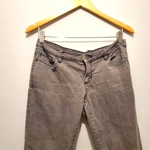 G21 Grey Skinny Jeans (Size 9)